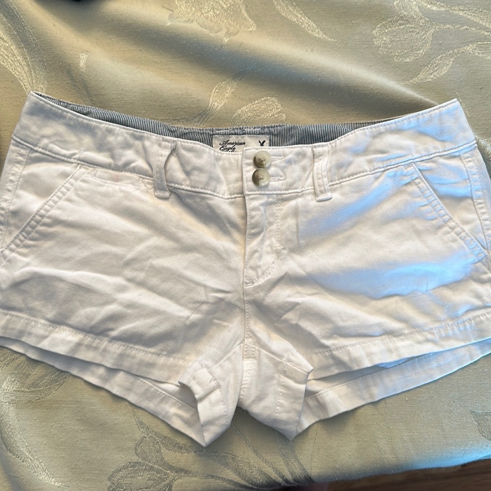 American eagle white shorts